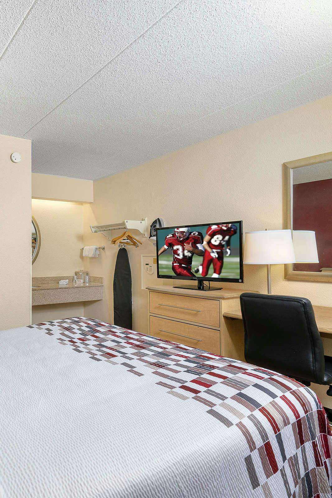 Hotel Red Roof Inn Detroit - Roseville/ St Clair Shores photo 5