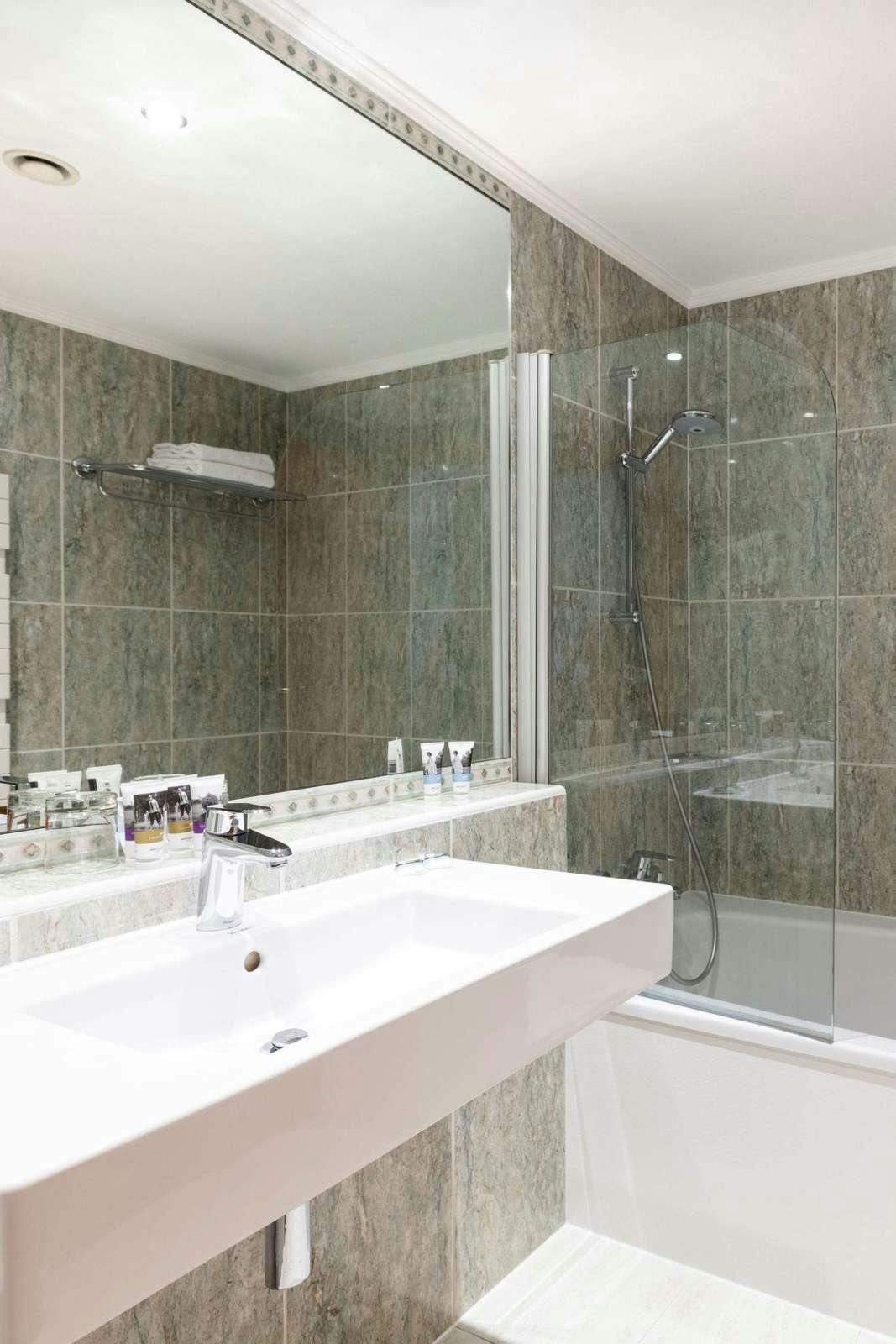 Hotel Hotel Mercure Luxembourg Kikuoka Golf And Spa photo 3