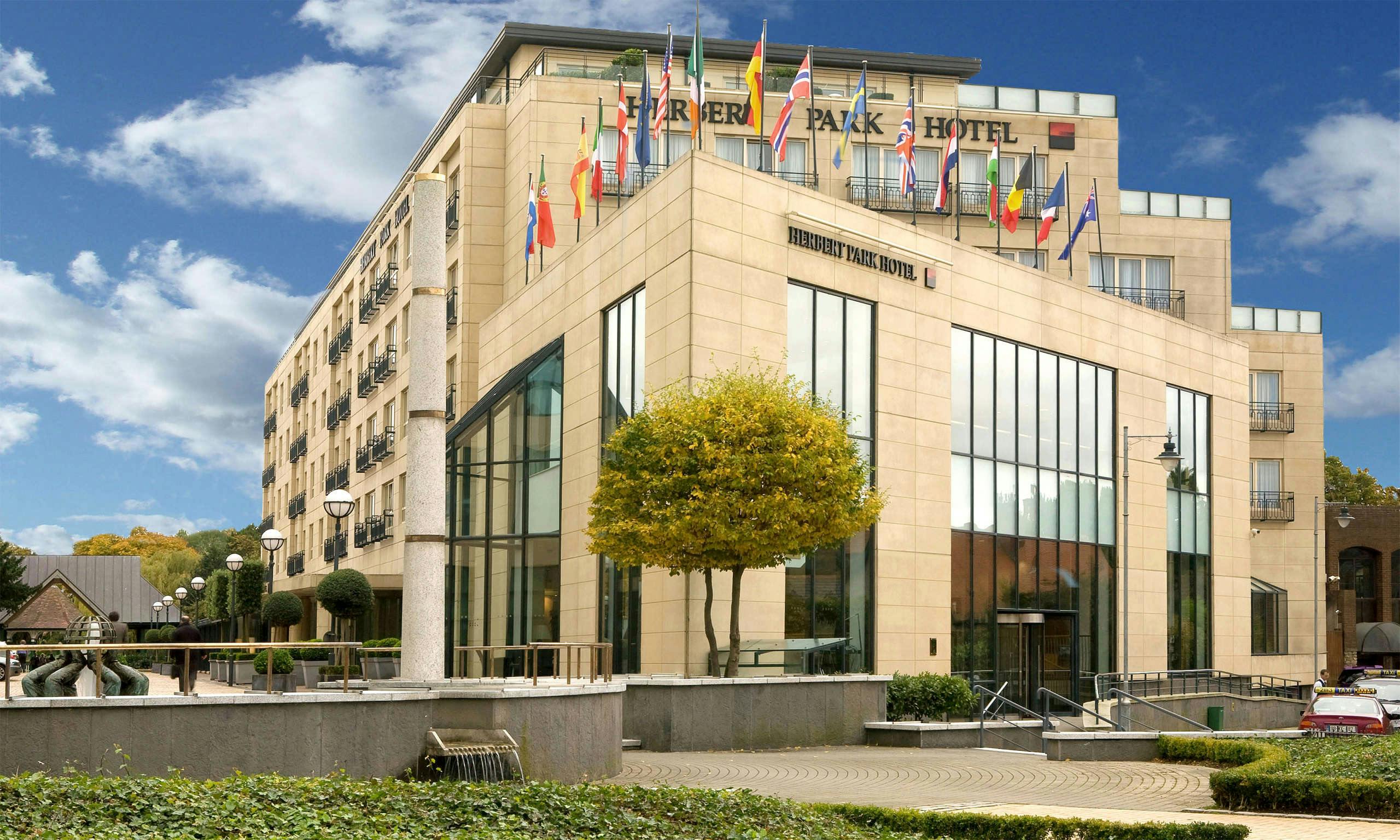 Hotel Herbert Park Hotel and Park Residence photo 2