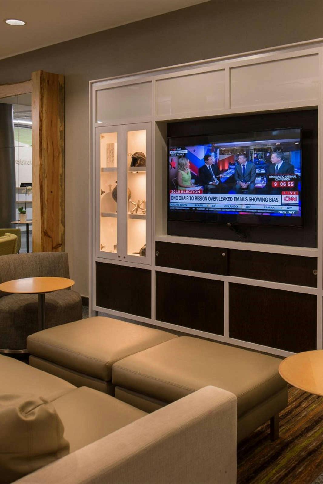 Hotel Holiday Inn Hotel & Suites Chicago O'Hare photo 3