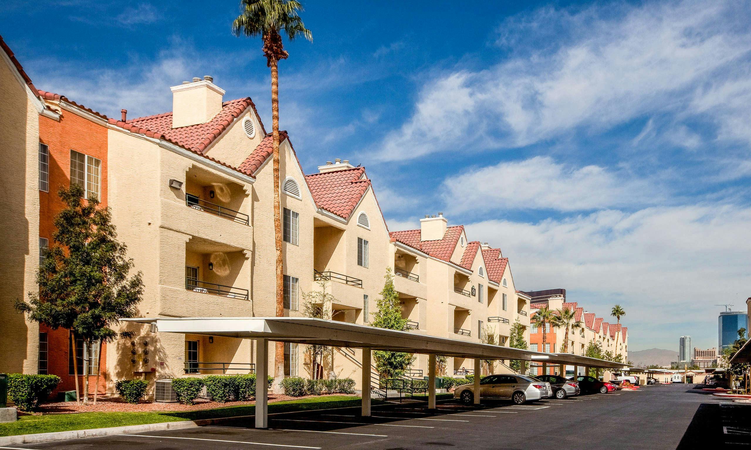 Holiday Inn Club Vacations Las Vegas Desert Club Resort