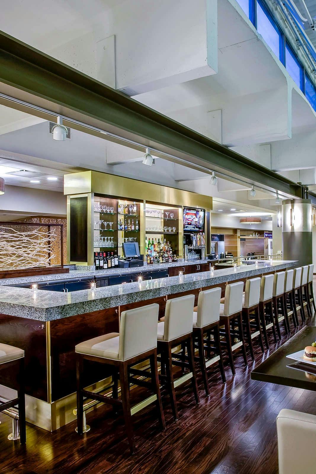 Hotel Crowne Plaza Chicago O'hare Hotel & Conference Center photo 2