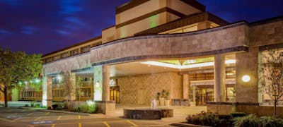 Holiday Inn Chicago North Shore
