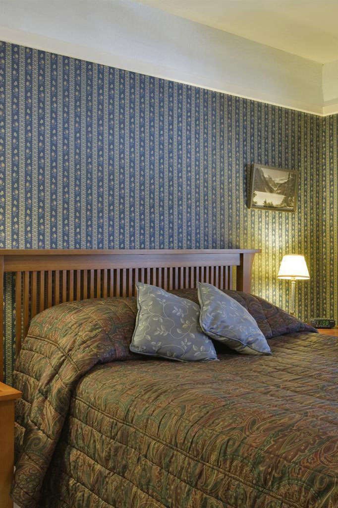 Hotel Americas Best Value Inn & Suites Royal Carriage photo 1