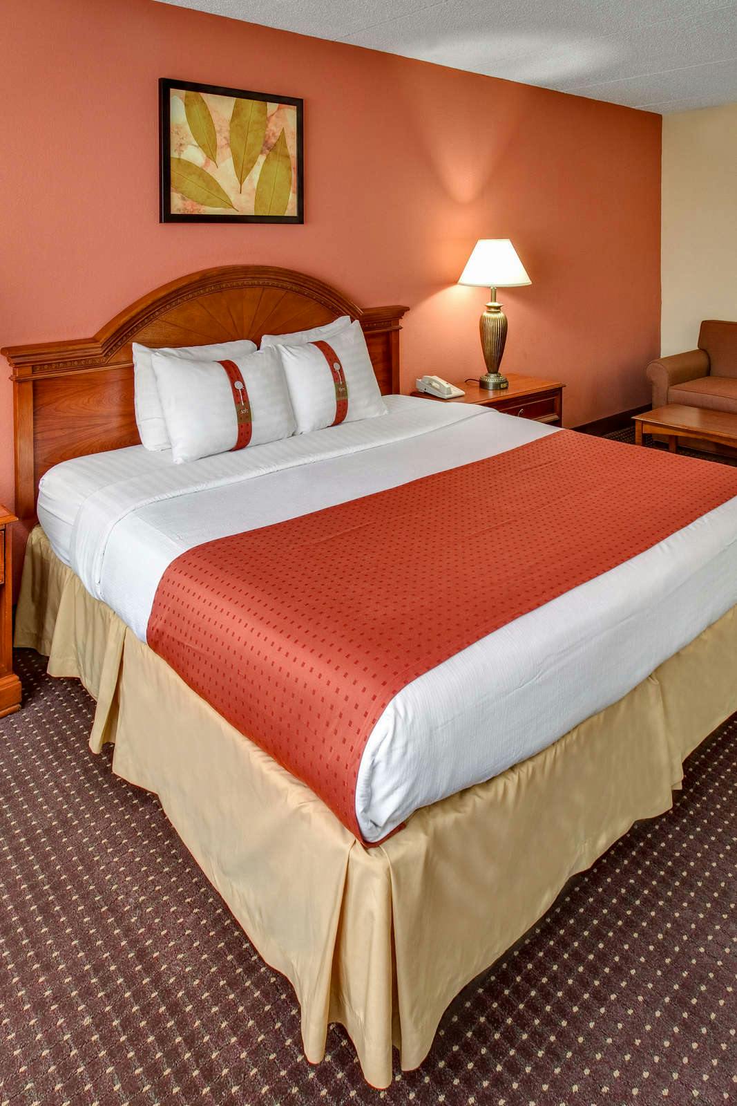 Hotel Holiday Inn Chicago North Shore photo 1