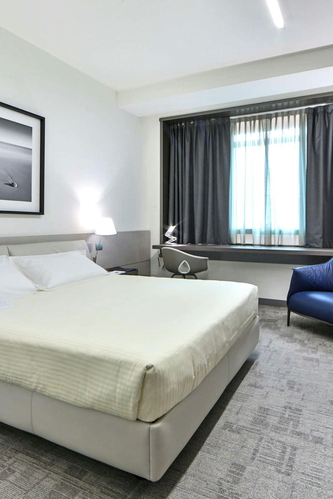 Hotel UNAHOTELS San Vitale Bologna photo 3