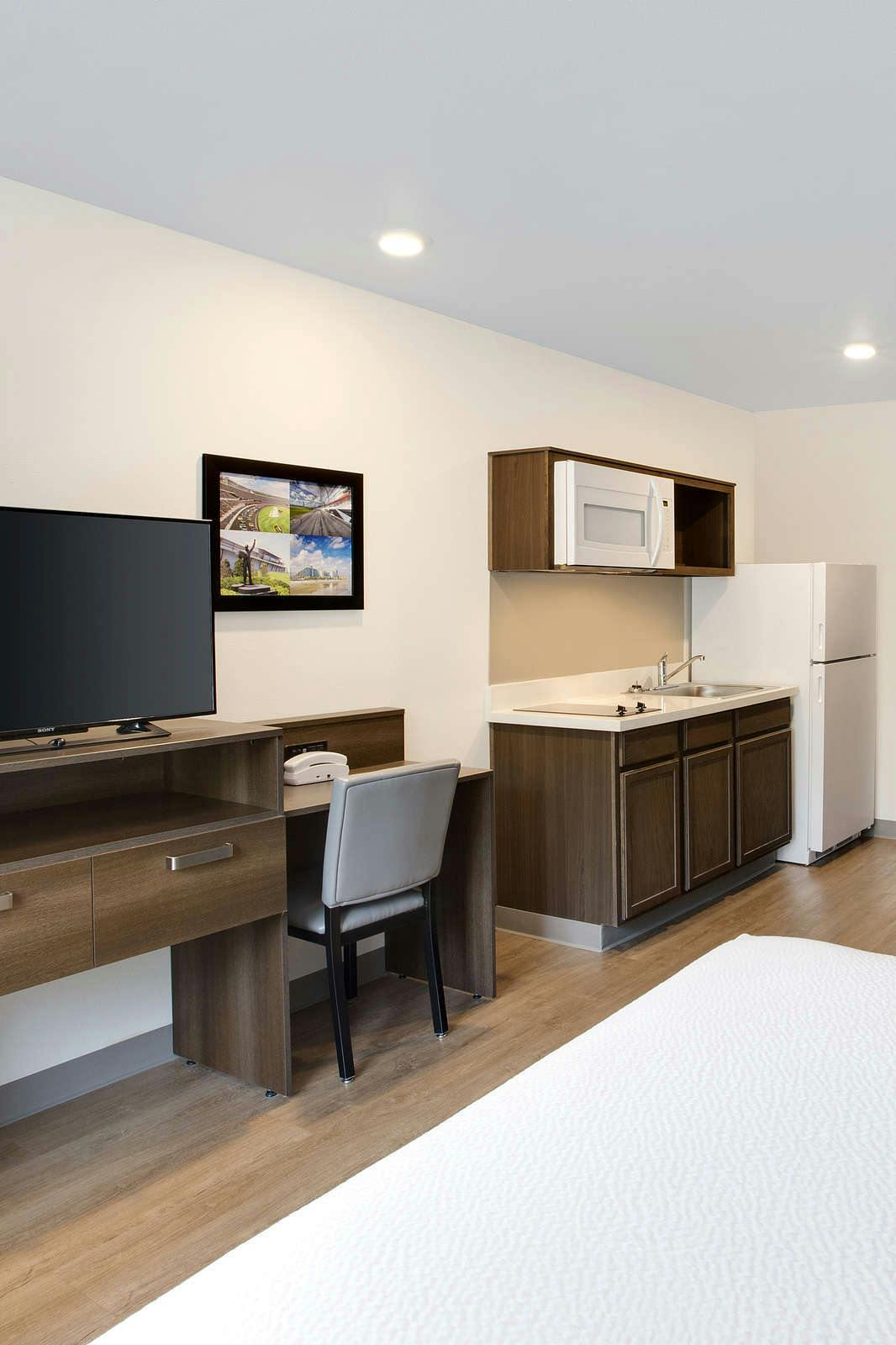 Hotel WoodSpring Suites Daytona Speedway photo 4