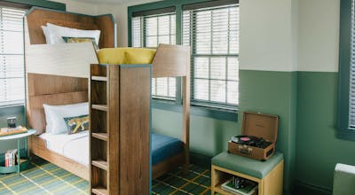 Hotel Clermont - Bunk Room