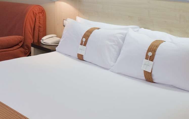 Hotel Holiday Inn Express Valencia Bonaire photo 5