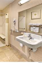 Hotel Hampton Inn & Suites Reno photo 3