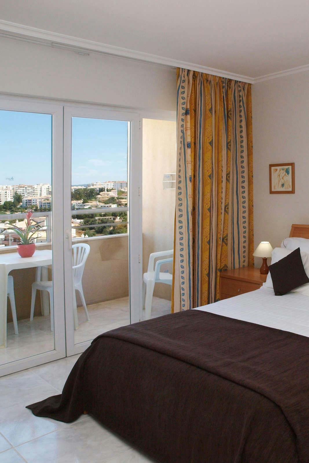 Hotel Apartamentos Turisticos Jardins Da Rocha photo 2