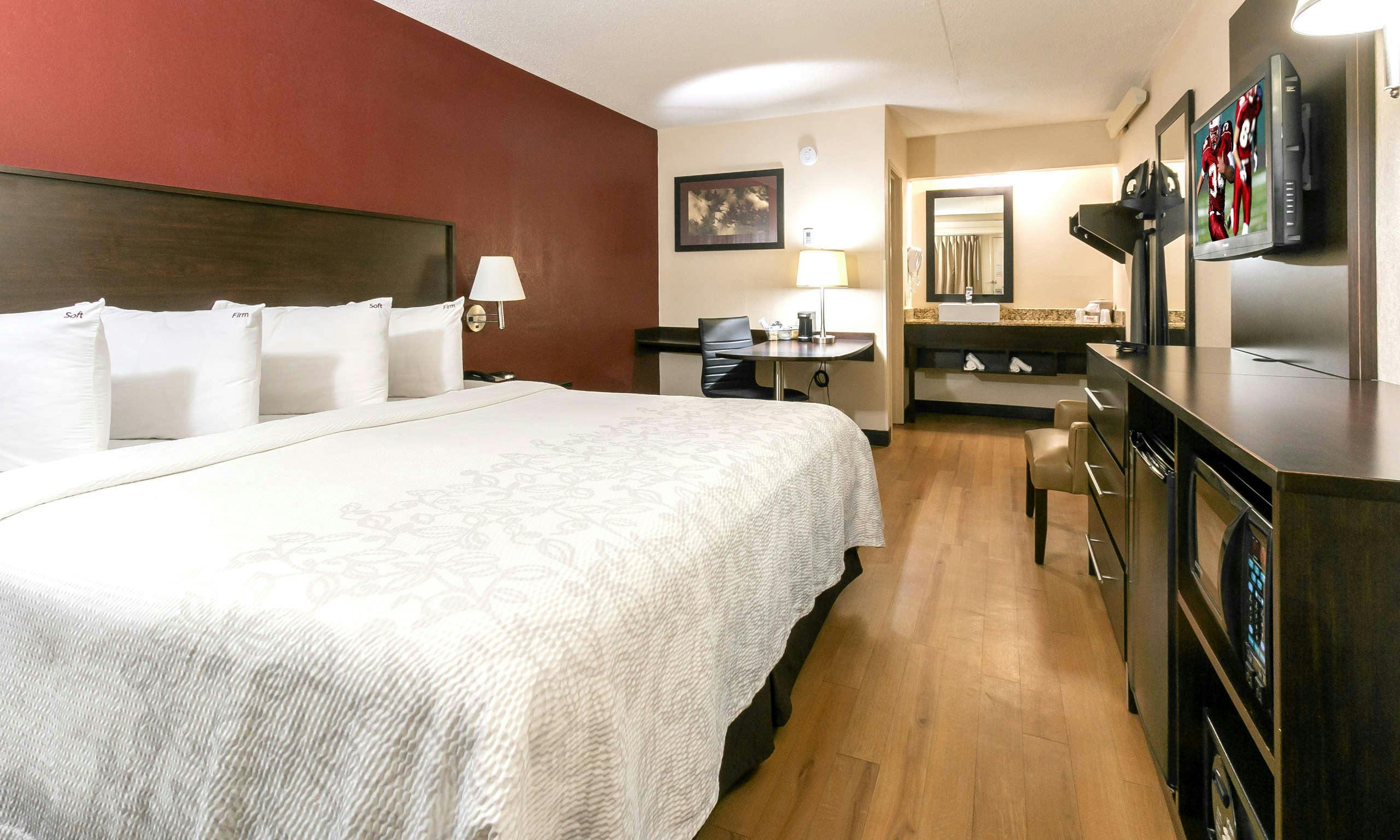 Red Roof PLUS+ Boston - Framingham