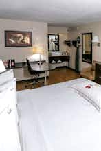 Hotel Red Roof PLUS+ Boston - Framingham photo 4