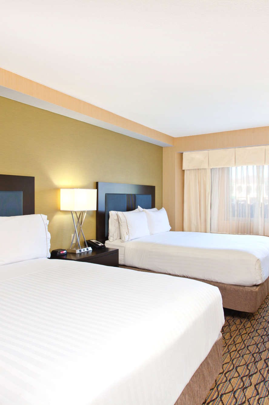 Hotel Holiday Inn Express Newport Beach photo 4