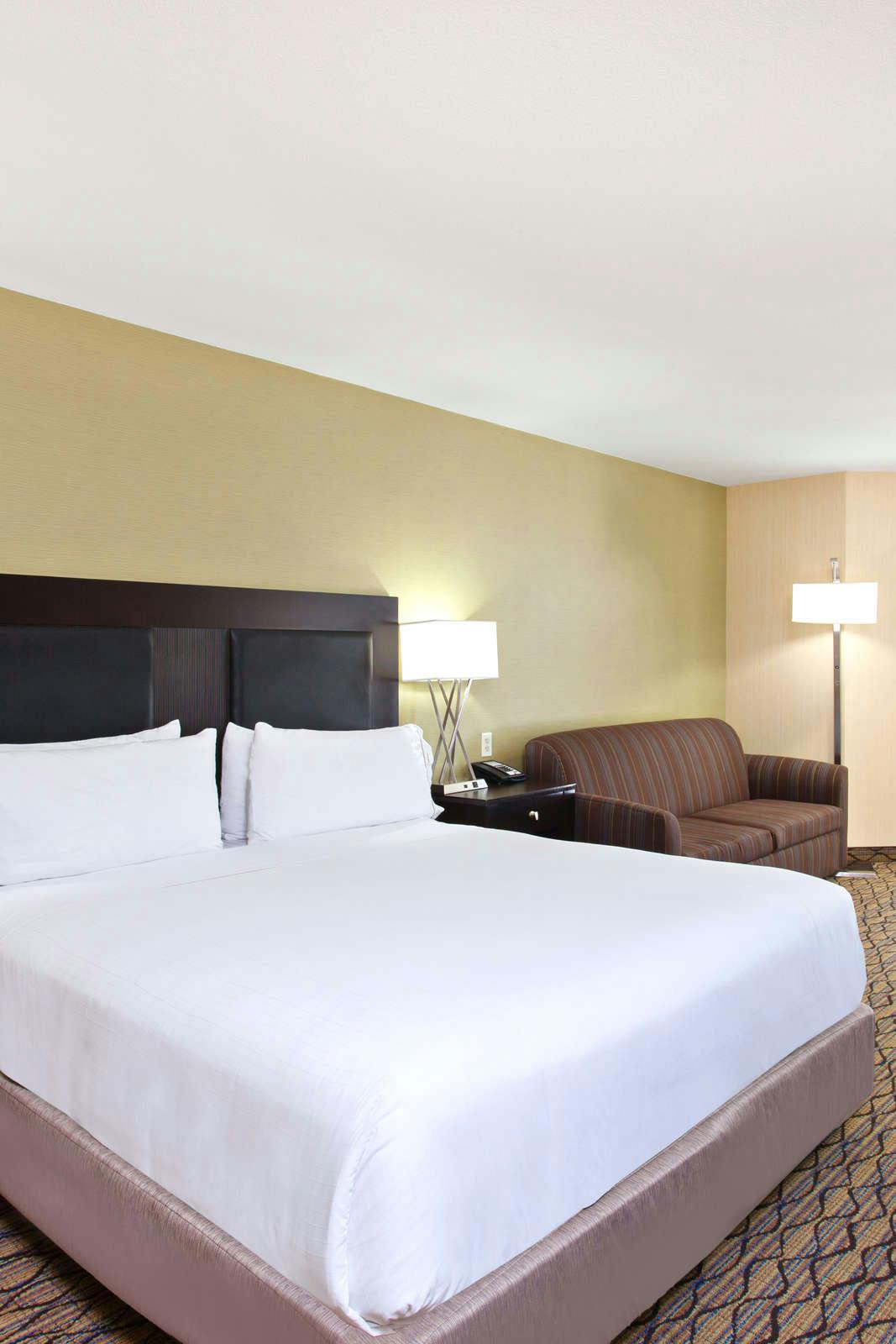 Hotel Holiday Inn Express Newport Beach photo 2