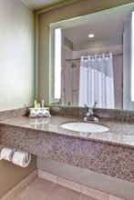 Hotel Holiday Inn Express Hotel & Suites Las Vegas photo 5