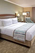 Hotel Glorietta Bay Inn photo 4