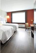 Hotel Holiday Inn Express & Suites Lubbock Central - Univ Area photo 5