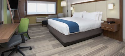 Holiday Inn Express & Suites Tulsa South - Woodland Hills