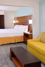 Hotel Holiday Inn Express Austin North Central photo 2