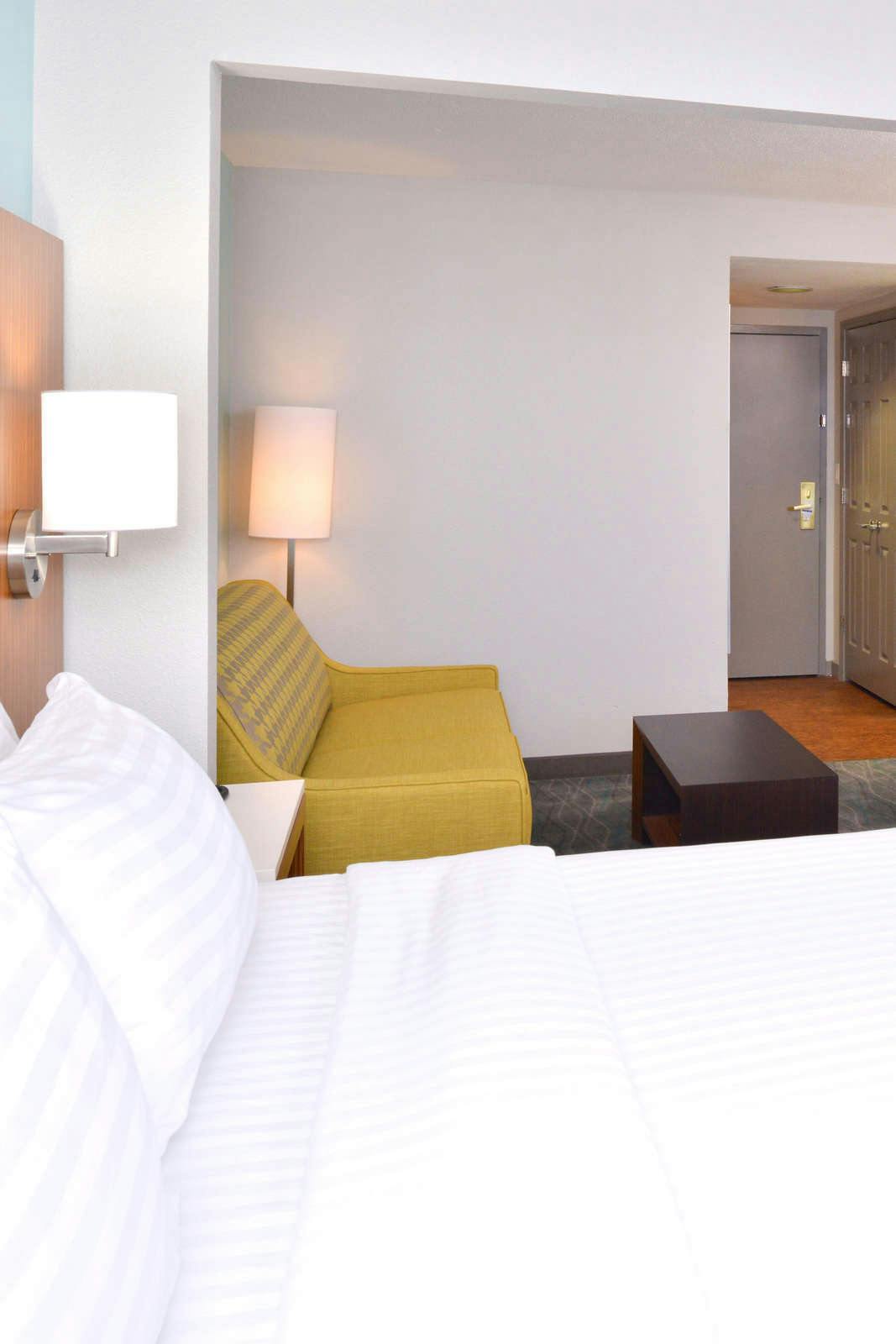 Hotel Holiday Inn Express Austin North Central photo 4