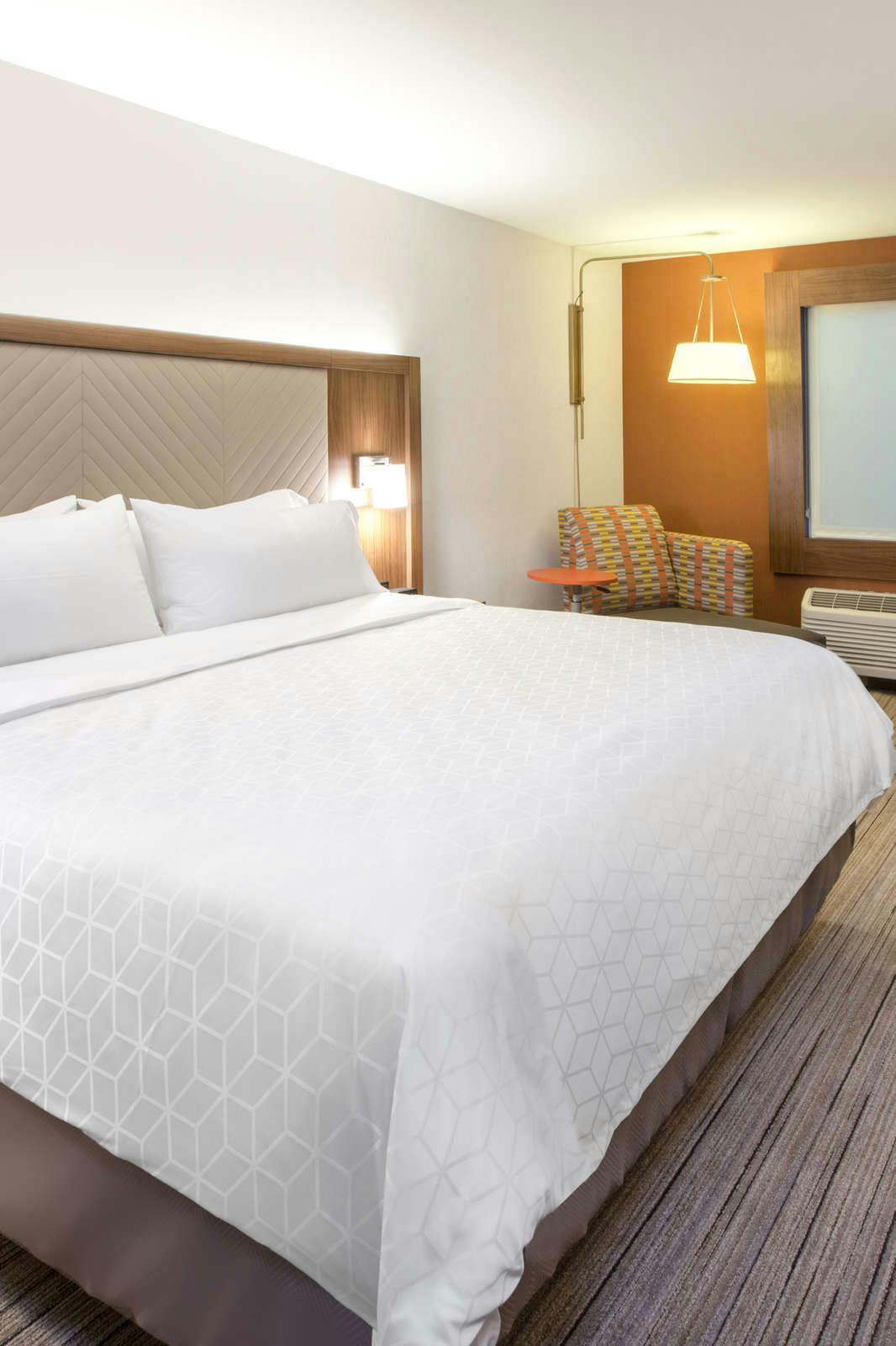 Hotel Holiday Inn Express Austin North Central photo 3