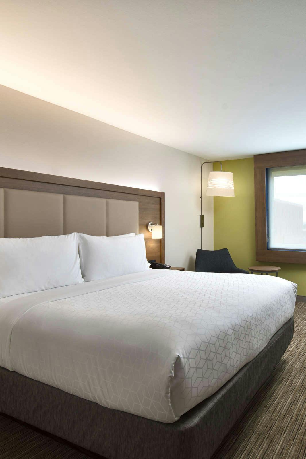 Hotel Holiday Inn Express & Suites Portland Airport - Cascade Station photo 1