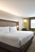 Hotel Holiday Inn Express & Suites Portland Airport - Cascade Station photo 1
