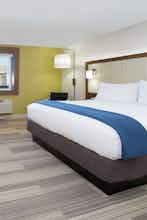 Hotel Holiday Inn Express & Suites Farmers Branch photo 1