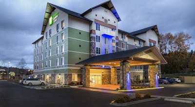 Holiday Inn Express & Suites Seattle South - Tukwila