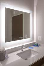 Hotel Holiday Inn Express & Suites Seattle South - Tukwila photo 4