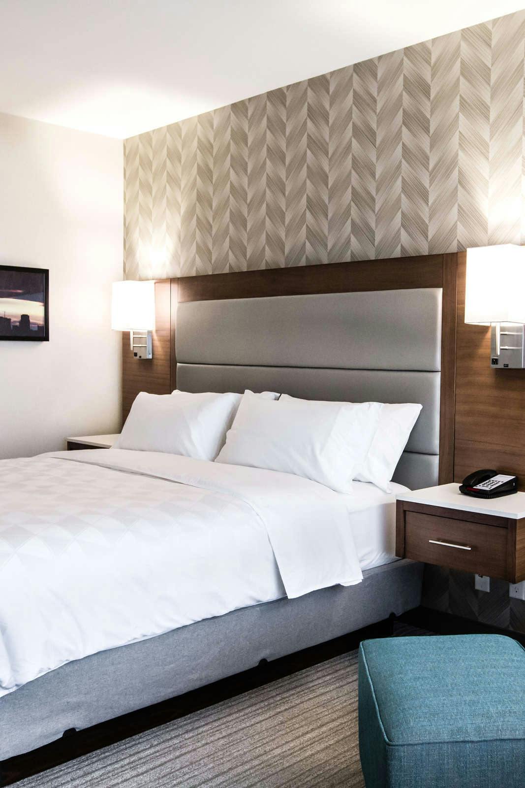 Hotel Holiday Inn & Suites Calgary South - Conference Center photo 4