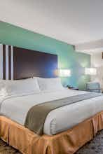 Hotel Holiday Inn Express Carlsbad Beach photo 4