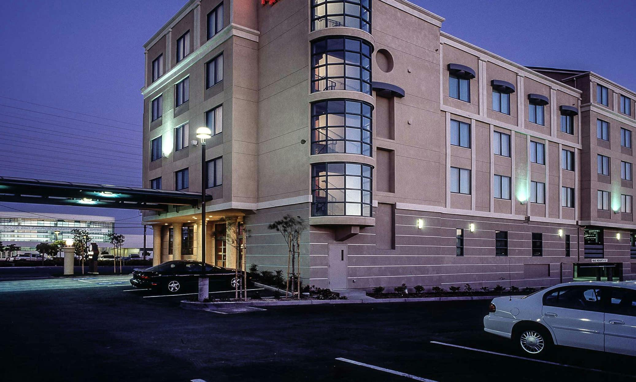 FOUR POINTS BY SHERATON HOTEL & SUITES SAN FRANCISCO AIRPORT