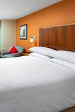 Hotel FOUR POINTS BY SHERATON HOTEL & SUITES SAN FRANCISCO AIRPORT photo 1
