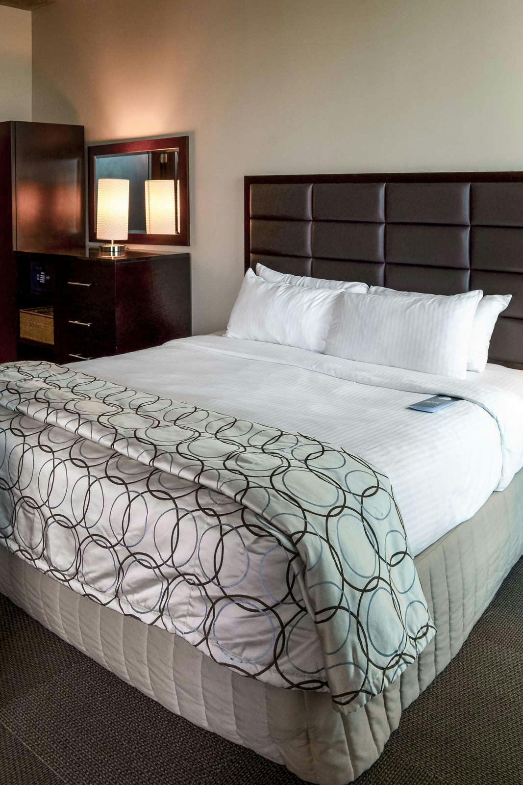 Hotel Twelve Downtown, Autograph Collection photo 2