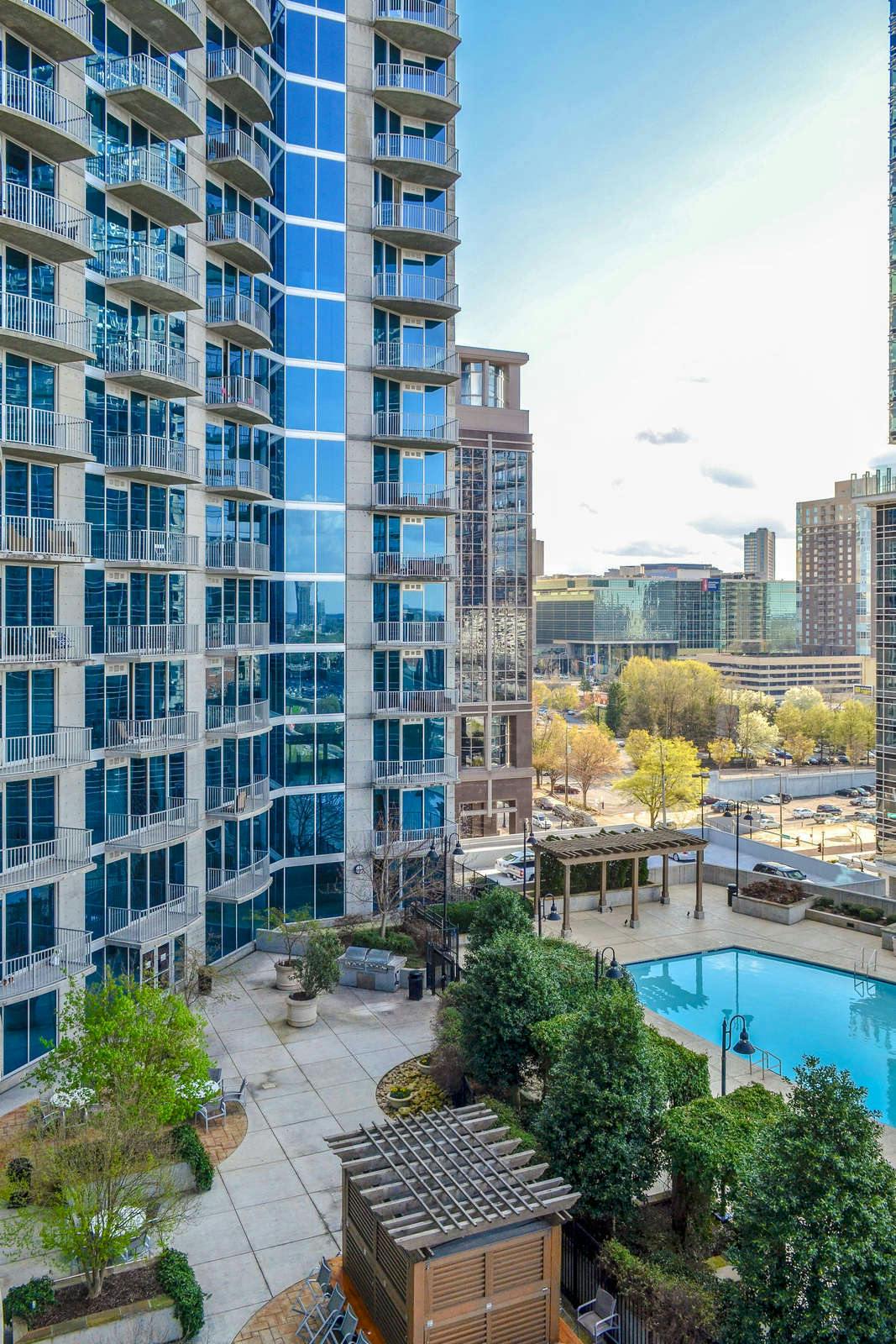 Twelve Downtown, Autograph Collection