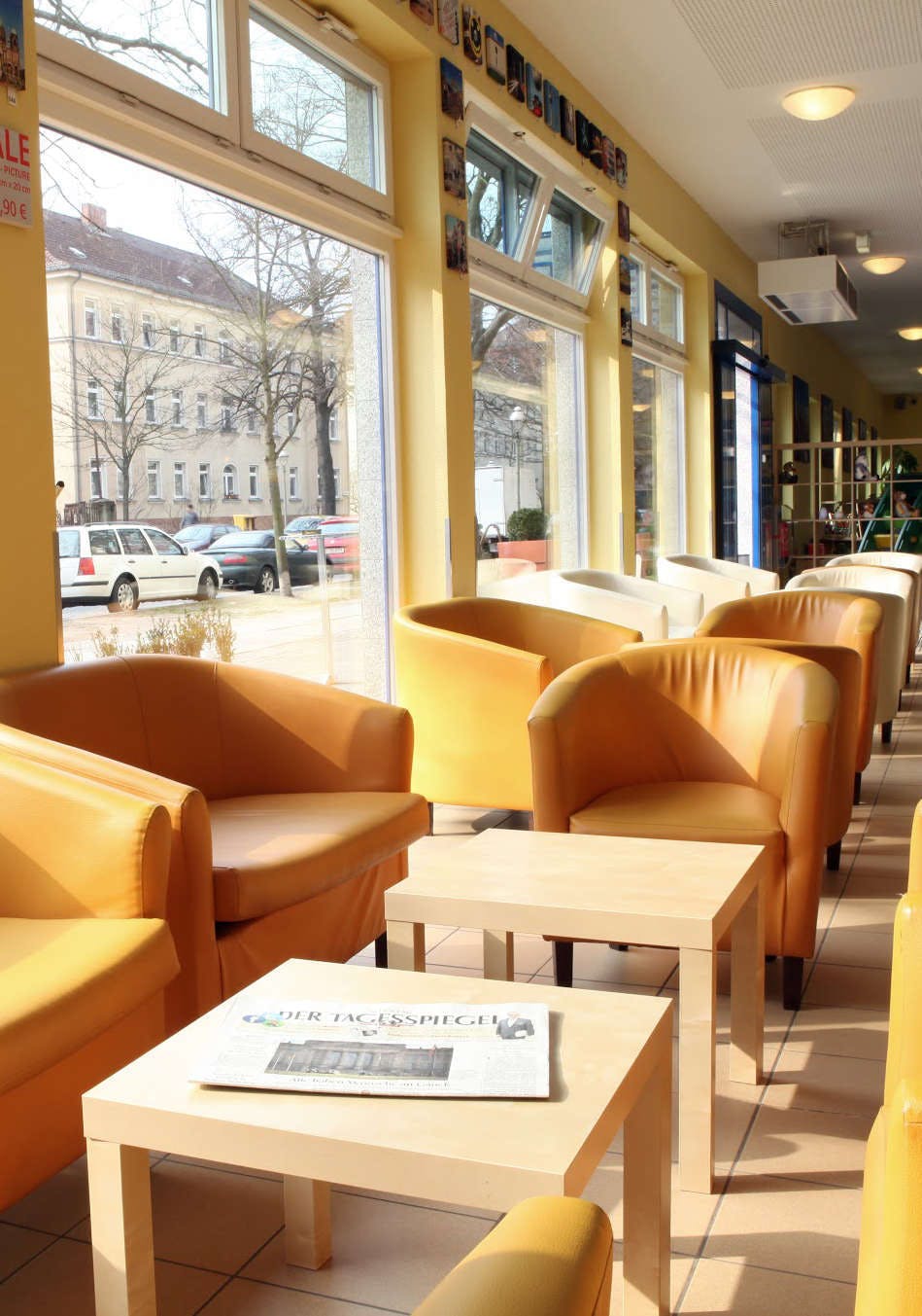 Hotel a&o Berlin Hauptbahnhof photo 3