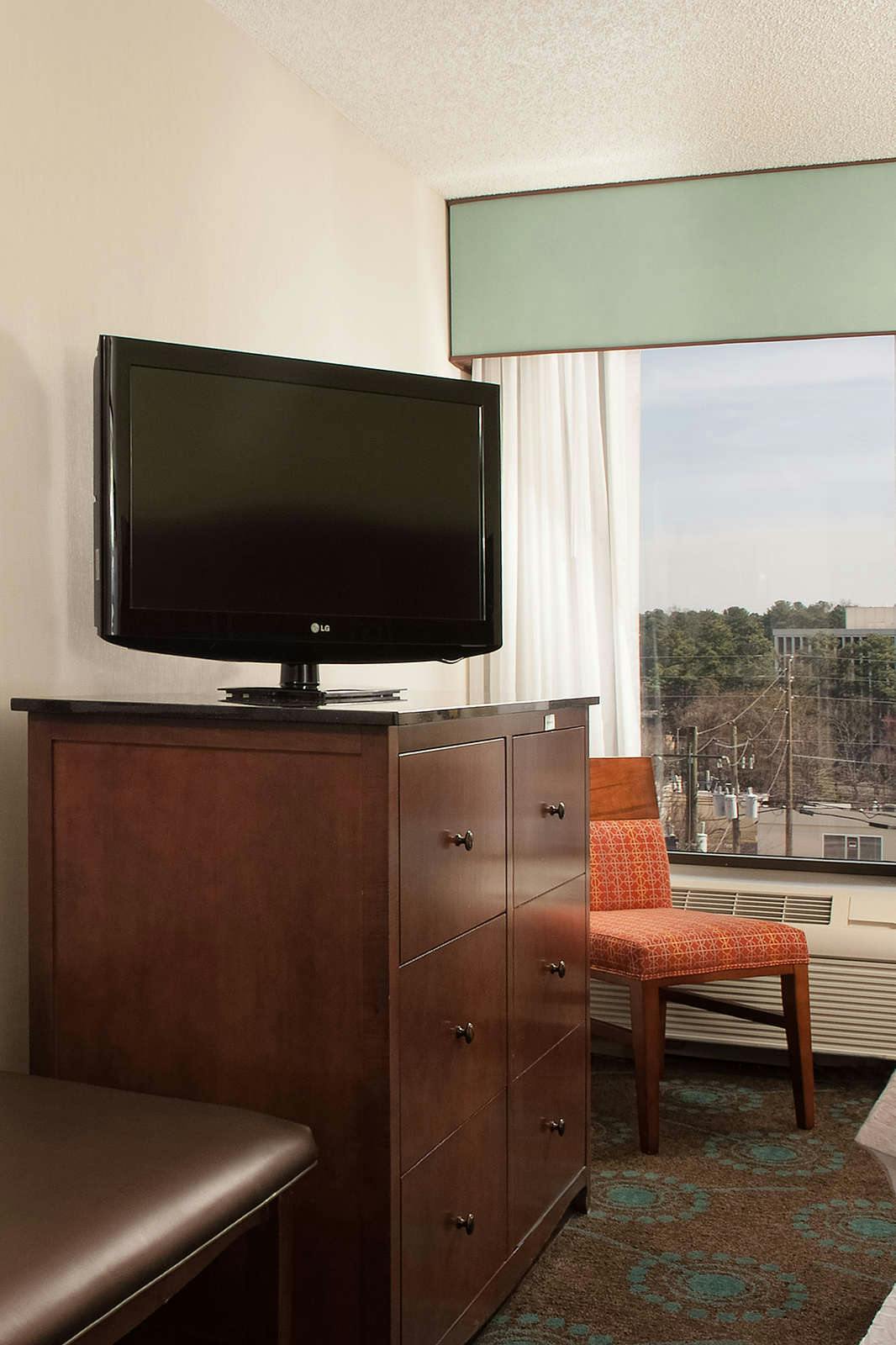 Hotel Hampton Inn Atlanta - North Druid Hills photo 2