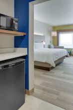 Hotel Holiday Inn Express & Suites Dallas NW Hwy - Love Field photo 2