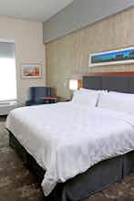 Hotel Holiday Inn & Suites Sioux Falls Airport photo 1