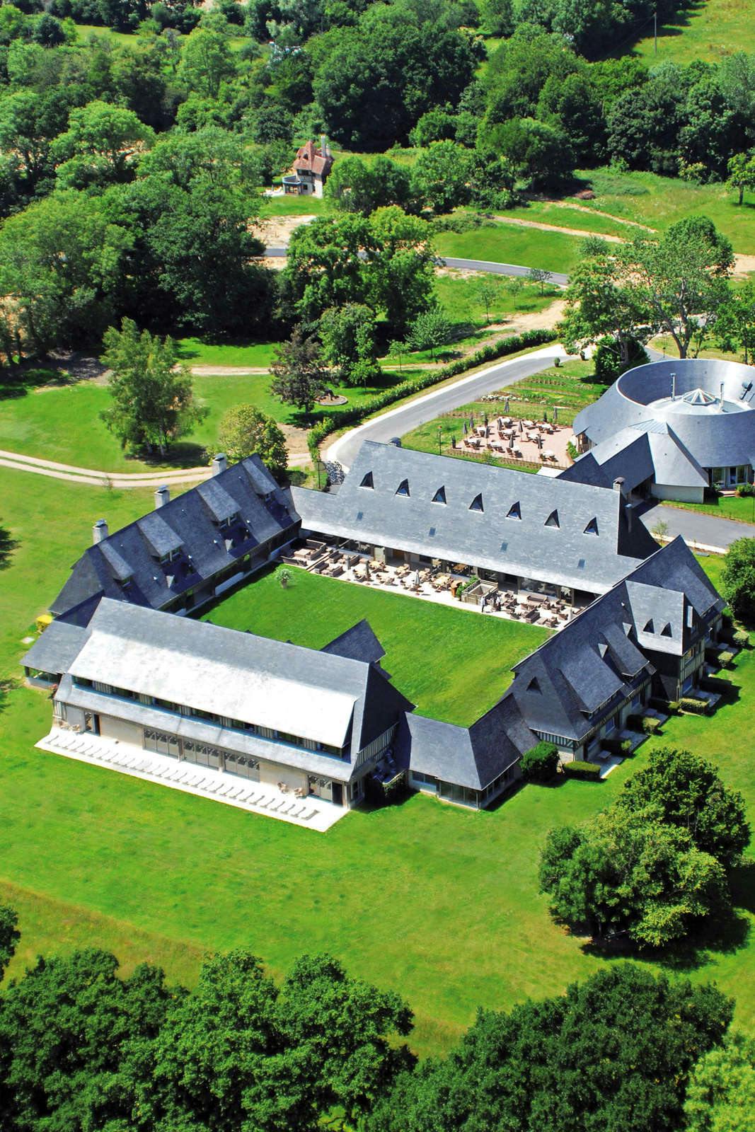 Hotel Les Manoirs de Tourgeville photo 3