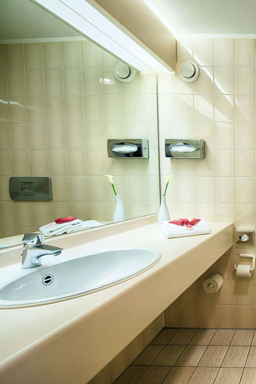 Hotel Leonardo Hotel Hamburg-Stillhorn photo 3