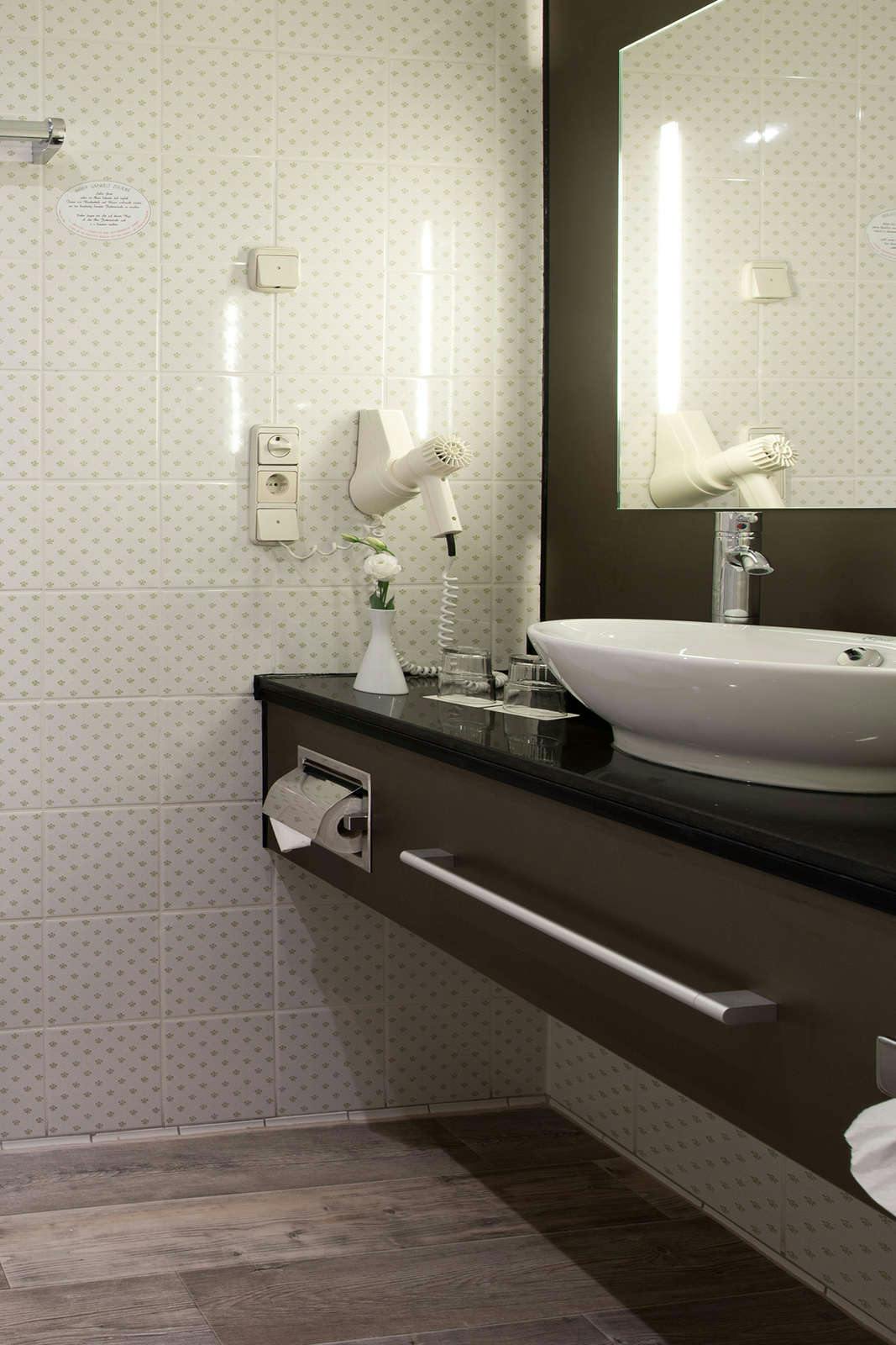 Hotel Leonardo Hotel Karlsruhe photo 2