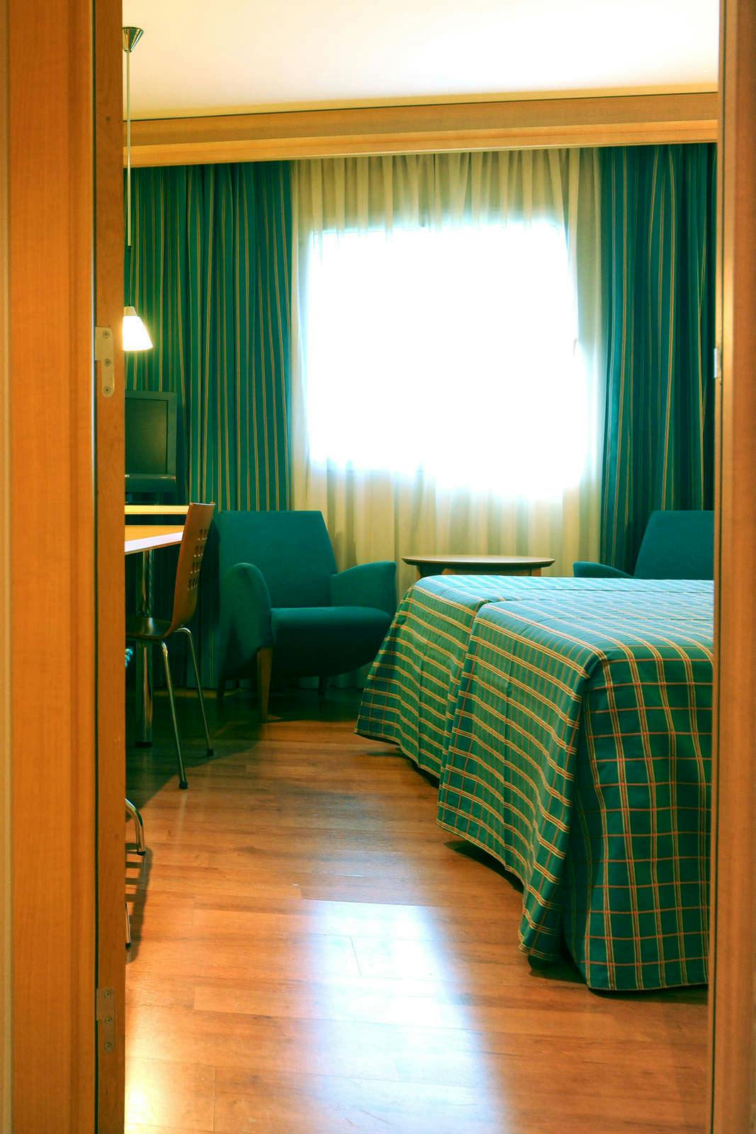 Hotel Cityexpress Santander Parayas photo 4