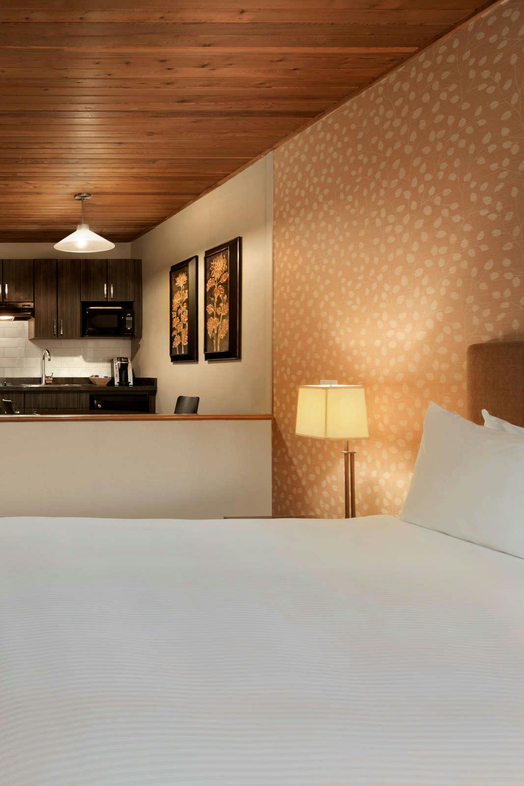 Hotel Executive - The Inn at Whistler Village photo 4