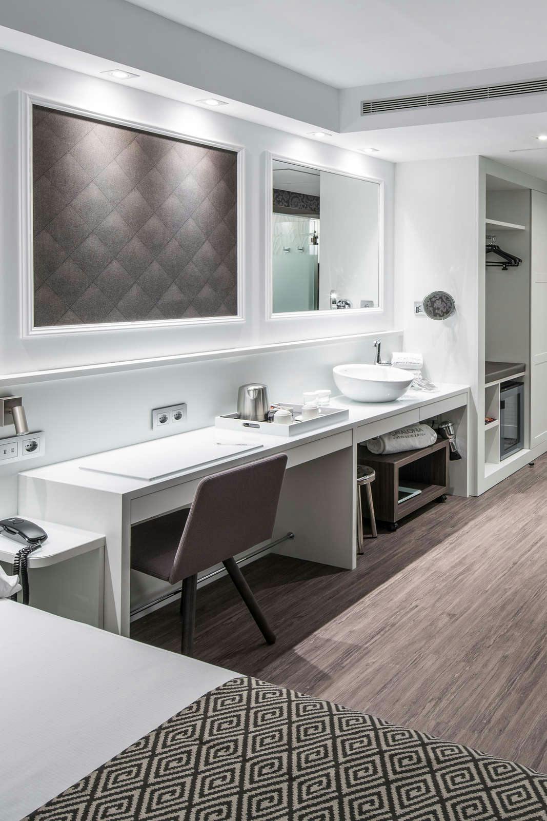 Hotel Catalonia Magdalenes photo 5