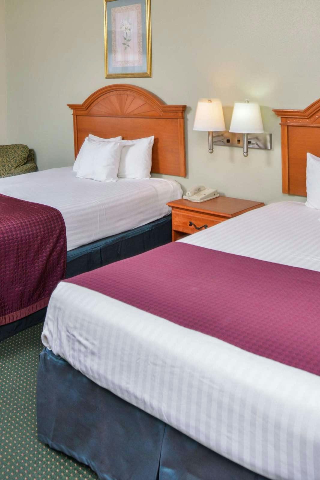 Hotel Americas Best Value Inn Wiggins photo 2