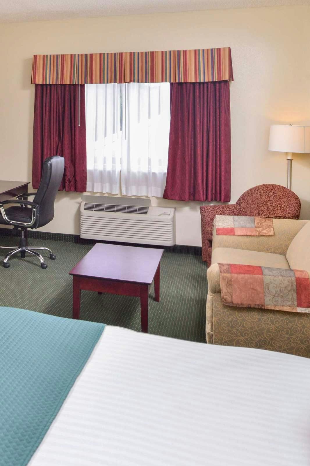 Hotel Americas Best Value Inn Wiggins photo 4