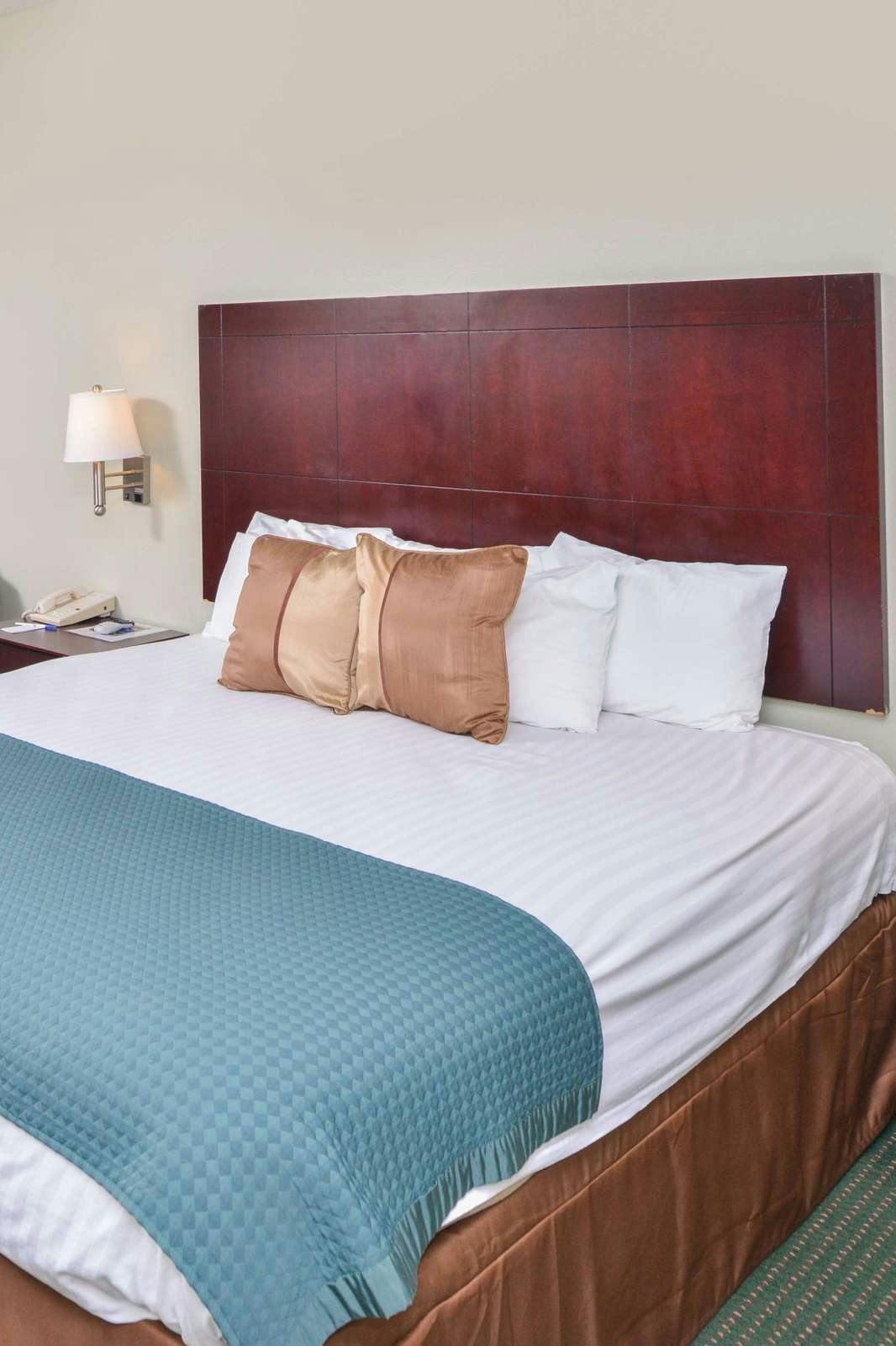 Hotel Americas Best Value Inn Wiggins photo 1